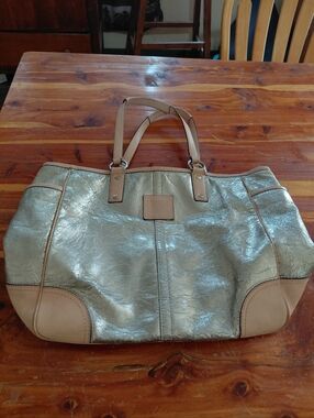 RARE VINTAGE COACH Women's Metallic Silver Tote Bag with Tan Trim